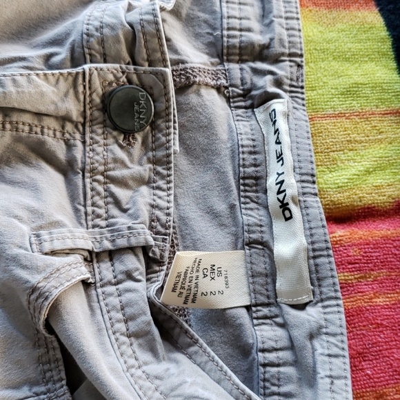 DKNY Capri pants - Picture 3 of 5